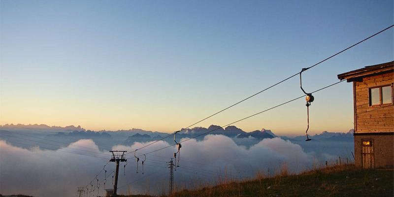 隔墙供应：揭秘北京龙江天辰如何打造自动化设备产业链协同生态